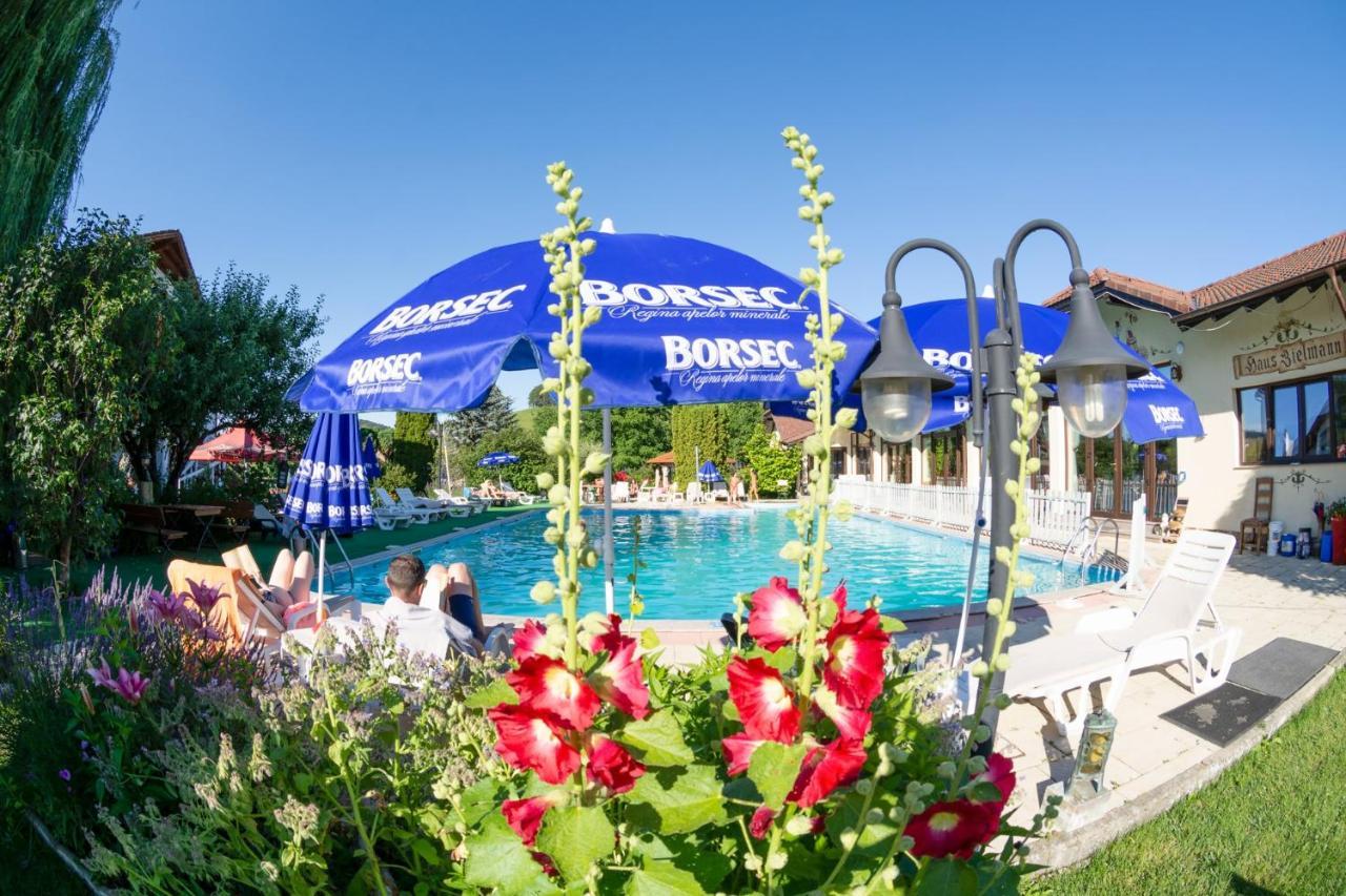 Hotel Bielmann Sînpetru Exteriör bild