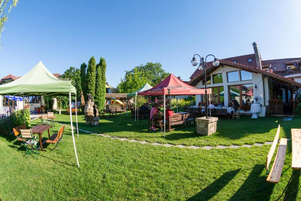 Hotel Bielmann Sînpetru Exteriör bild