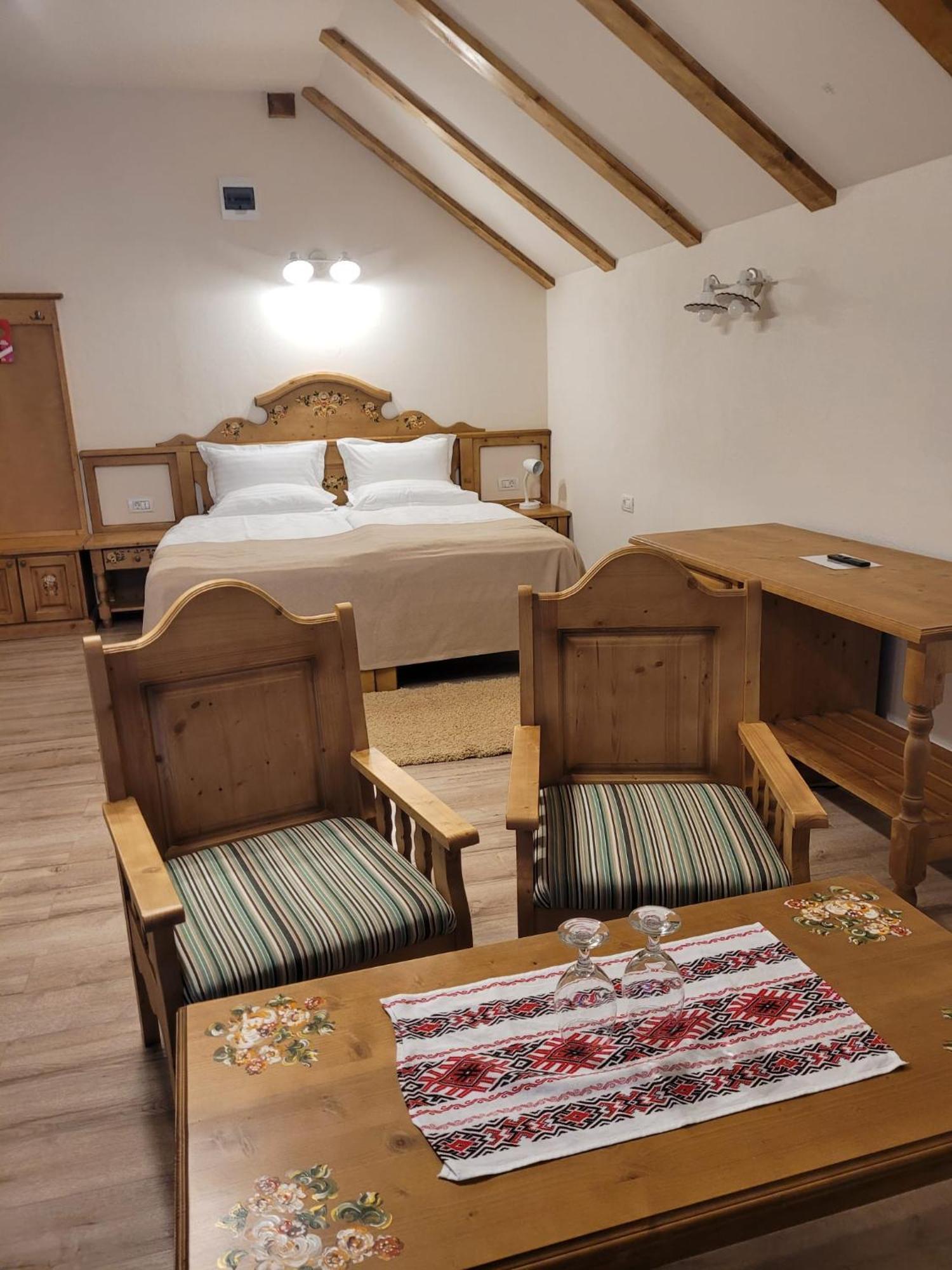 Hotel Bielmann Sînpetru Exteriör bild